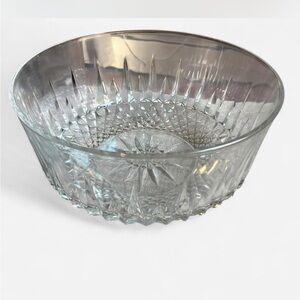 Arcoroc USA Serving Bowl-The Diamant Starburst Pattern